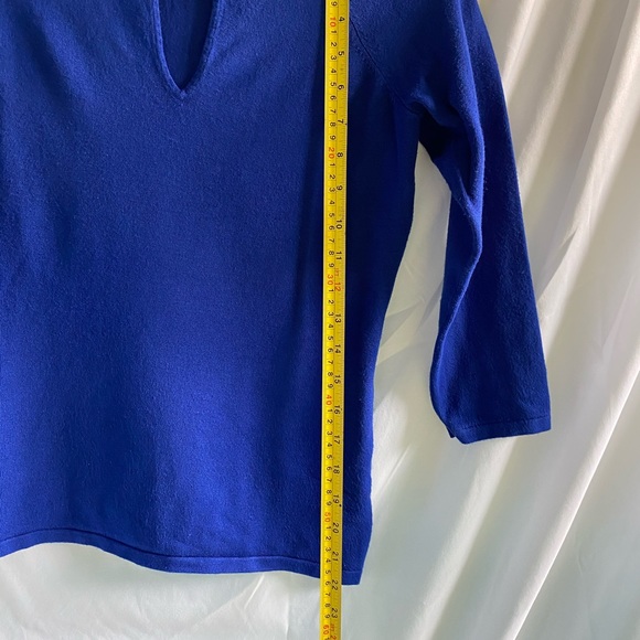 🌷3/$25 Ladies pullover sweater - Picture 3 of 4